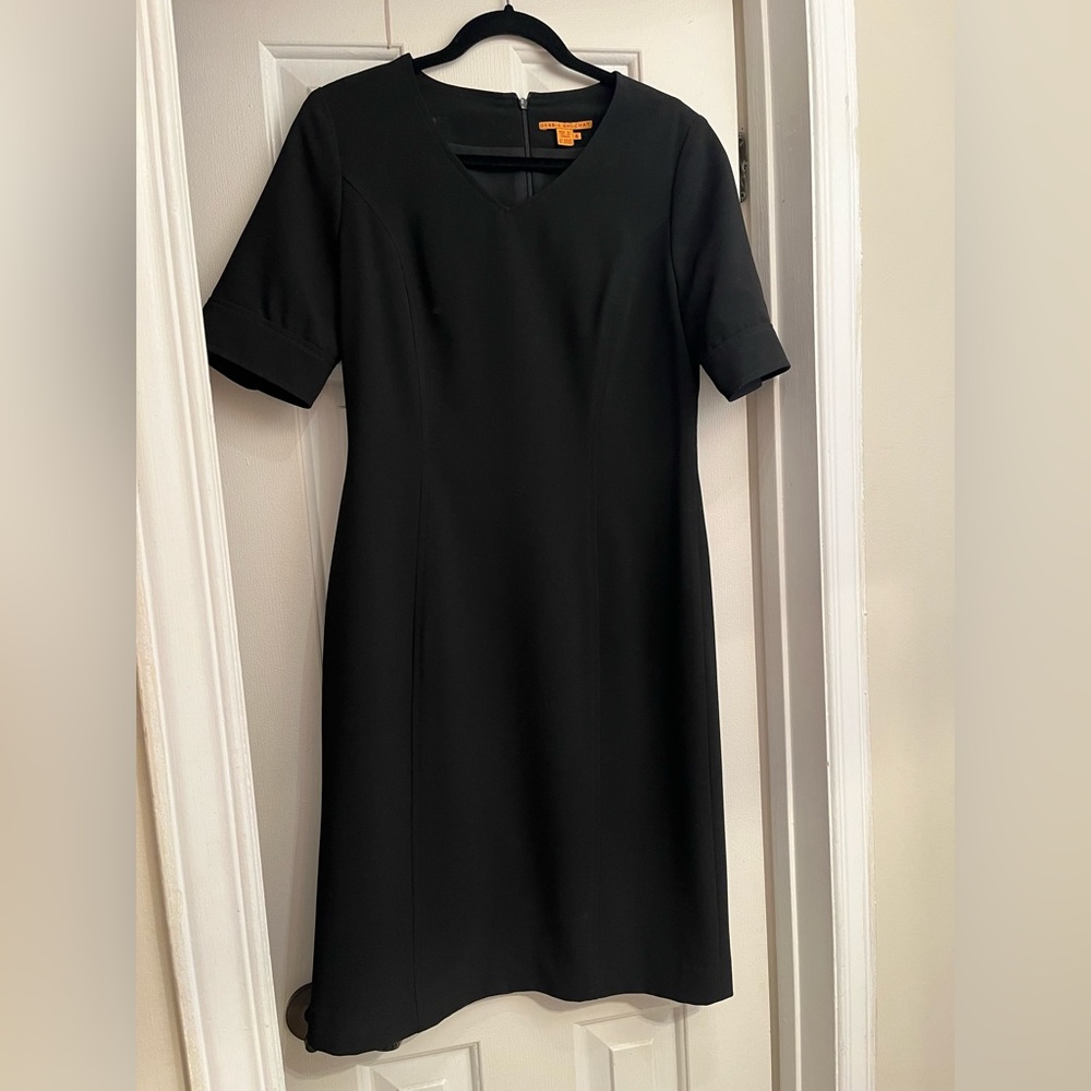 Never worn black sample sz 6 Debbie Shuchat dress Made in Canada